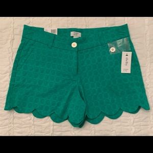 New Women’s Crown & Ivy Scalloped Shorts